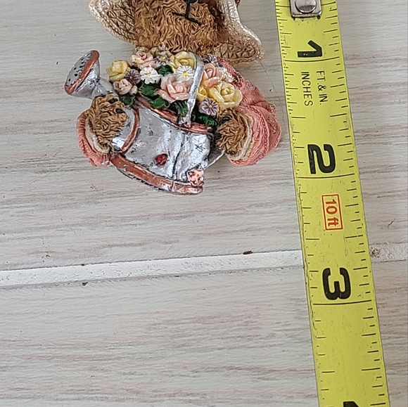 Boyd's Bears Pin Eleanor with Watering Can Full of Flowers - Picture 4 of 4